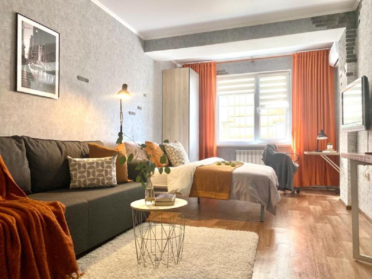 Студия New York В Самом Центре Города Appartement Alma-Ata Buitenkant foto